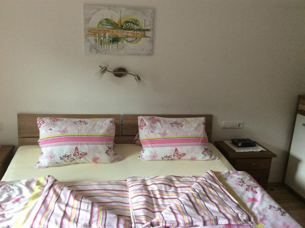 Haus Eder Burgi Hotel Nikolsdorf ห้อง รูปภาพ