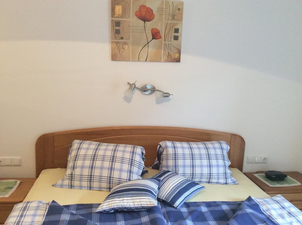 Haus Eder Burgi Hotel Nikolsdorf ห้อง รูปภาพ
