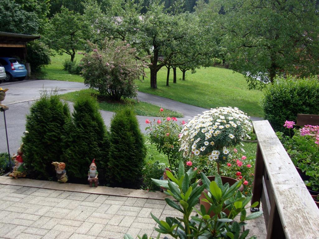 Haus Eder Burgi Hotel Nikolsdorf ภายนอก รูปภาพ