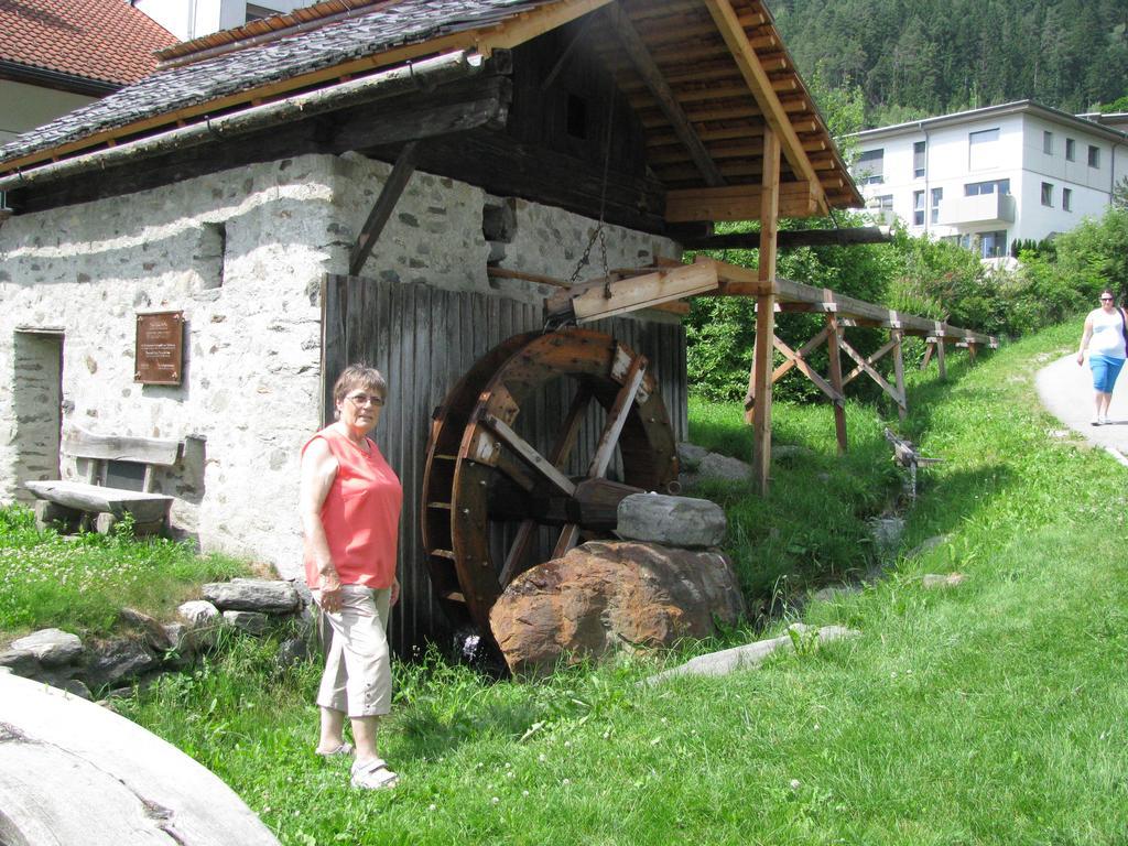 Haus Eder Burgi Hotel Nikolsdorf ภายนอก รูปภาพ