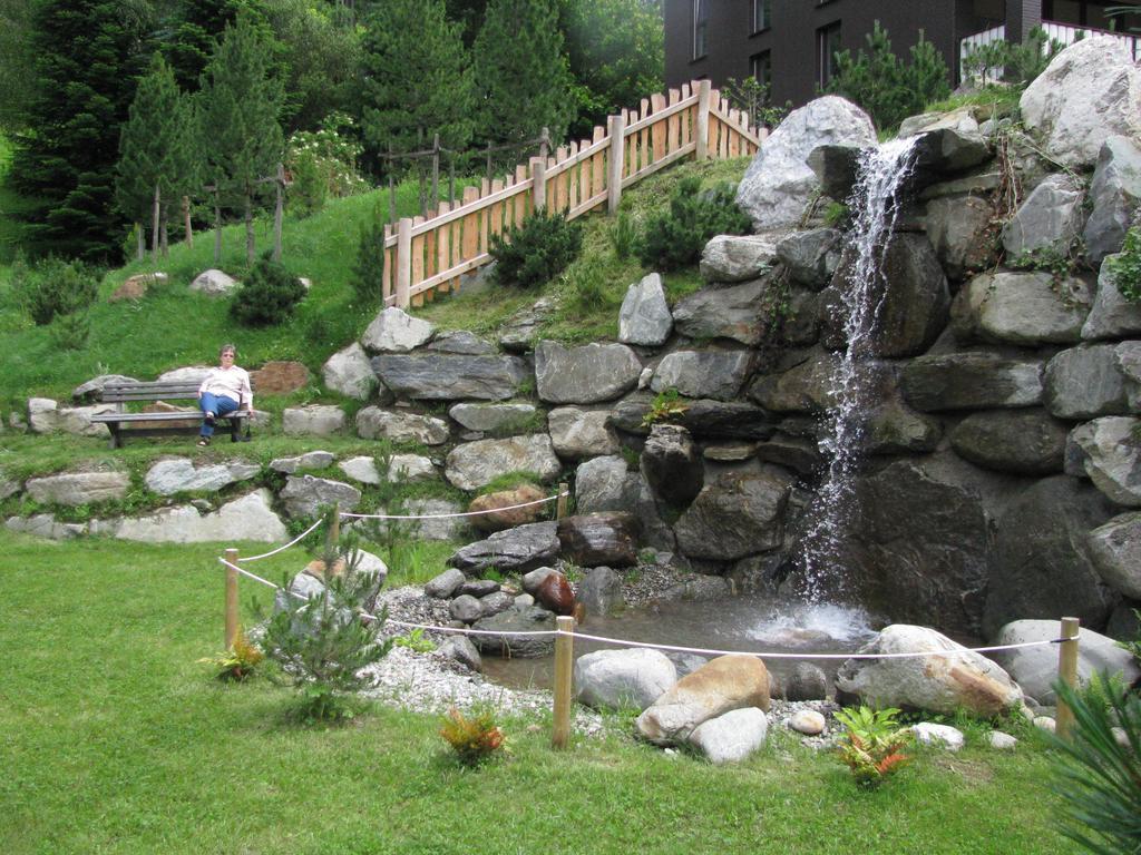 Haus Eder Burgi Hotel Nikolsdorf ภายนอก รูปภาพ